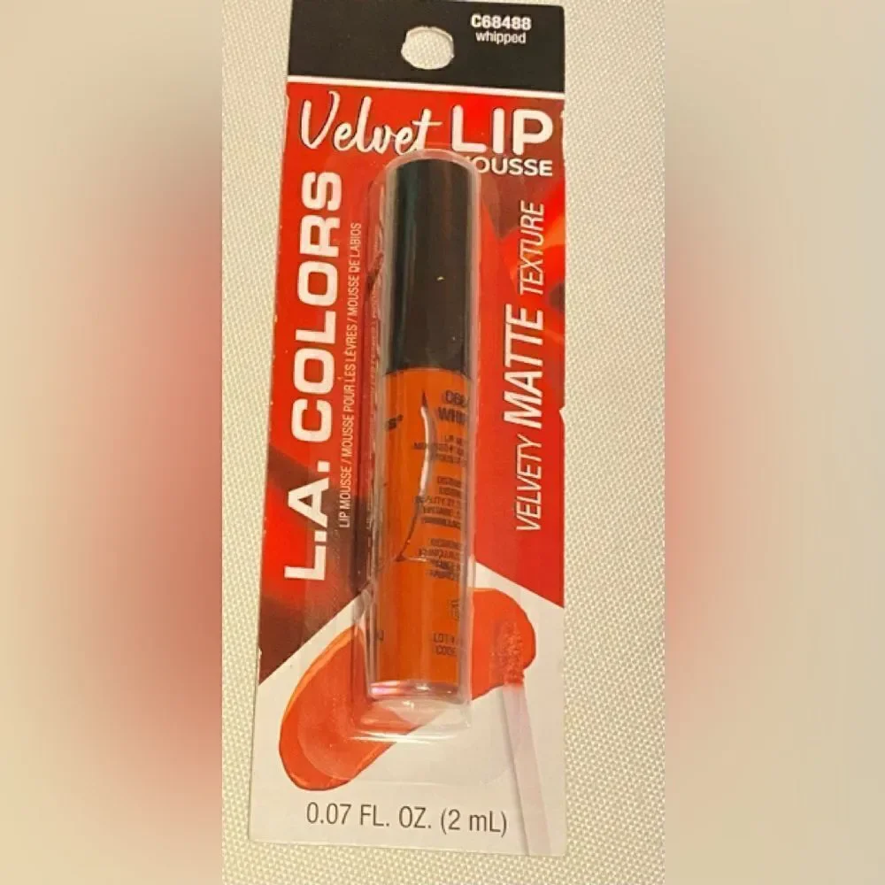 🎉L.A.Colors Pack Of 2 Velvet Lip 👄 Mousse C68488 Shipped (2 ML) 💥